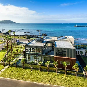 https://augila-hotel-jeju-oceano-suites.jejukoreahotels.com